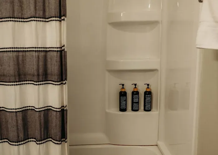 Freetown Blueplex Downtown Villa