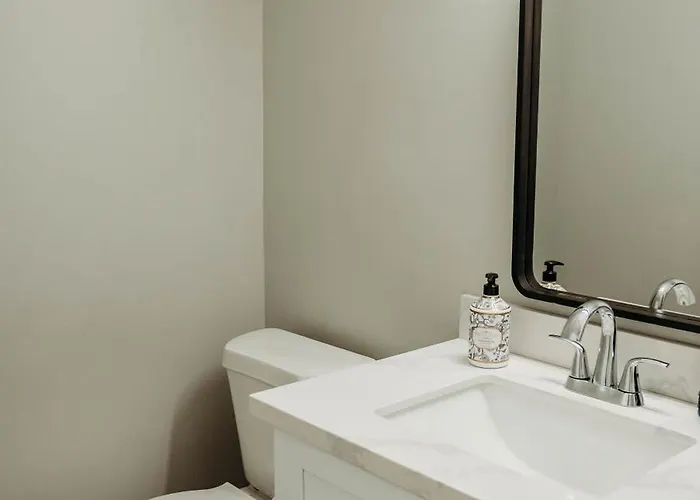 Villa Freetown Blueplex Downtown Lafayette